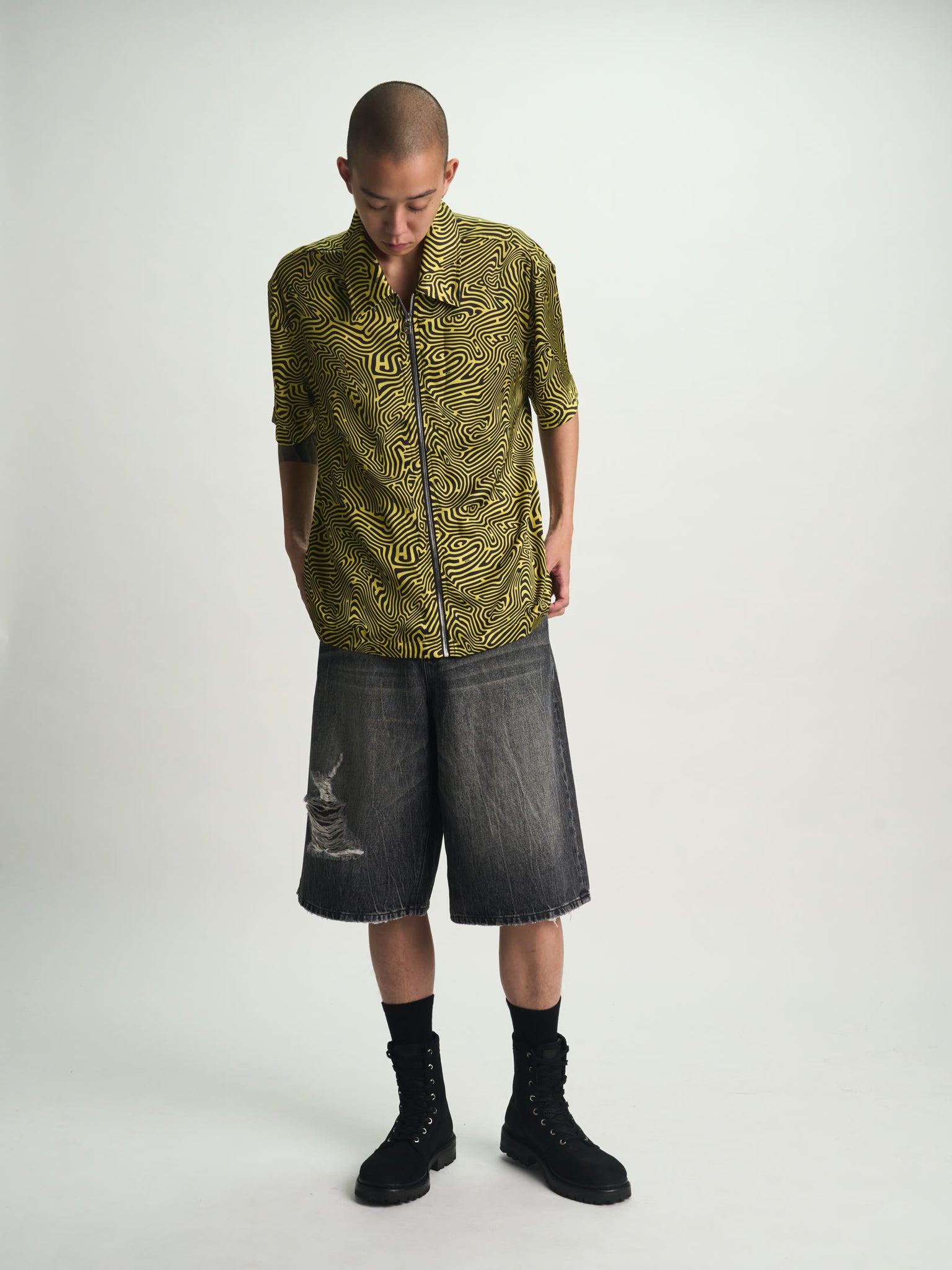 260420_RTA_Ecomm_Look25-009_2048x2048.jpg